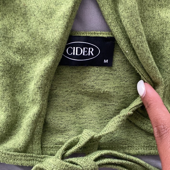 Green halter top from cider. - Picture 2 of 4